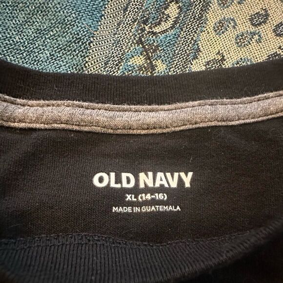 Old Navy Long-Sleeve Graphic T-Shirt for Boys - Picture 3 of 3